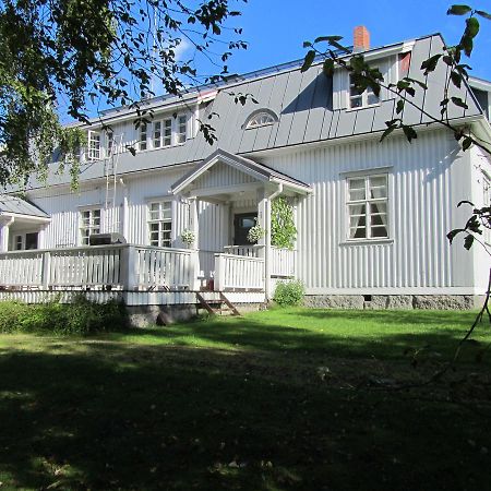 Hotelli Huiskankorpi Boutique Hotel Nivala Экстерьер фото